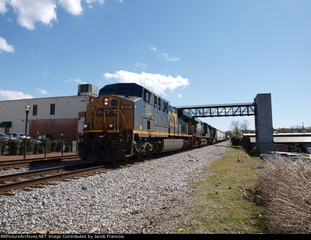 CSX 835